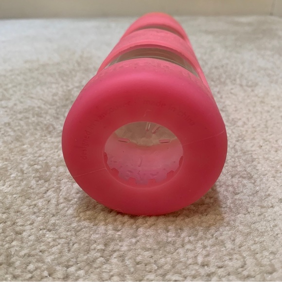 Lululemon Athletica 16 Oz Pink Glass Water Bottle Silicone Sleeve Love Yoga - Picture 7 of 15